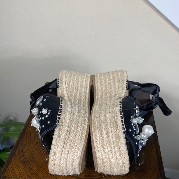 Guess - Tie Up Beaded Espradilles - Picture 4 of 14